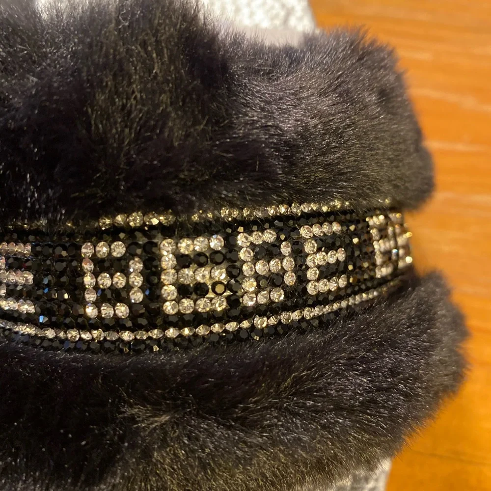 NWT Girl’s Black Faux Fur Silver Rhinestone BeBe Nonskid Slides Shoes 2/3 Large